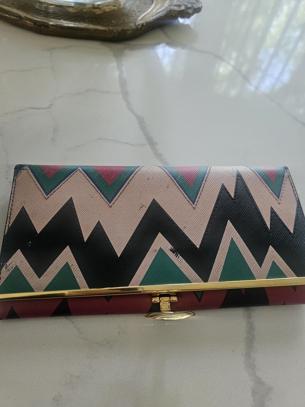 Gorgeous Ferragamo Chevron Pattern Multicolor Women's Clutch Wallet - As Is - Picture 8 of 9